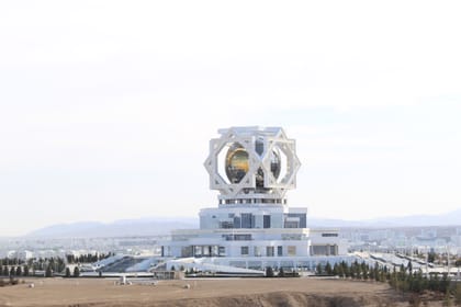 Ashgabat Full‑Day City Tour with Local Guide
