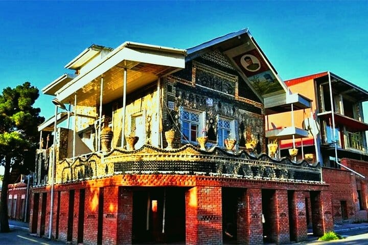 Bottle_house_Ganja_tour_Azerbaijan_tour_butulka-ev