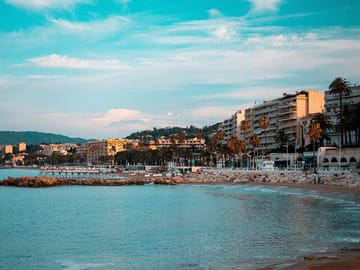 Private Guided Walking Tour of Cannes in 2 Hours