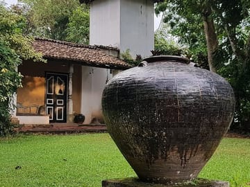 Kalutara and Brief Garden Tour from Colombo with Guide