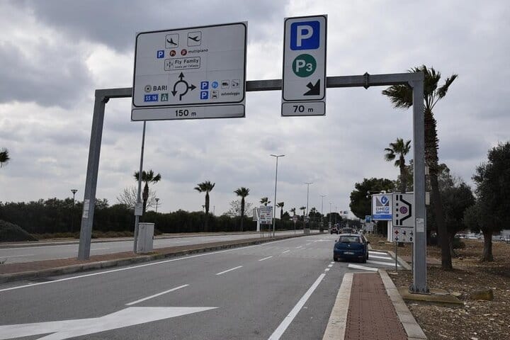 Private Transfer from Matera Hotel to Bari Airport 8