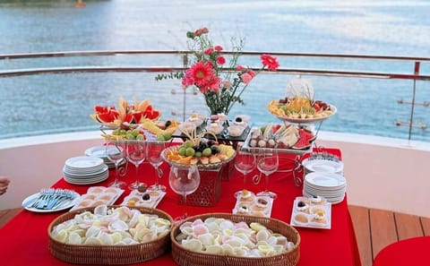 Cat Ba: Spectacular Lan Ha Bay Sunset on D’Charme Luxury Cruise