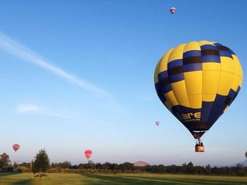 Full-Day Teotihuacan Hot Air Balloon Tour from Mexico City Including Transport