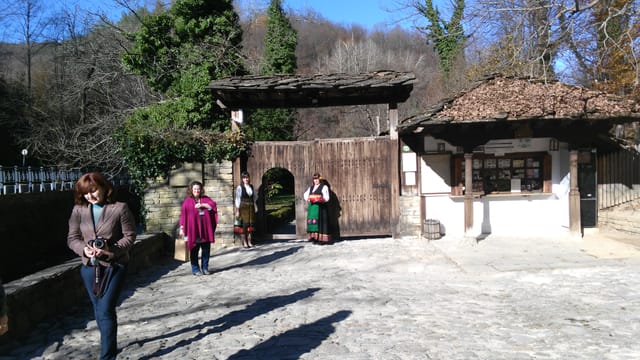 Skip the Line: Tour in Open Air Ethnographic Museum ETAR Including Ticket