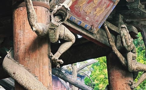 Taiyuan Buddhist Caves and Jinci Temple Day Tour