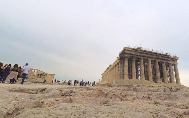 Acropolis and Acropolis Museum Tour 8