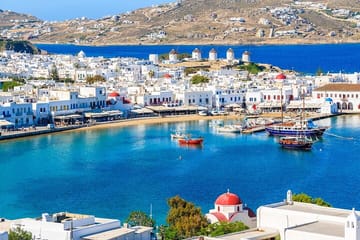 Mykonos Town Walking Tour with Local Brewery Tasting
