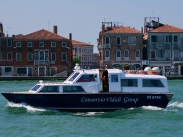 Full-Day Venice Lagoon Tour: Visit Murano, Burano and Torcello