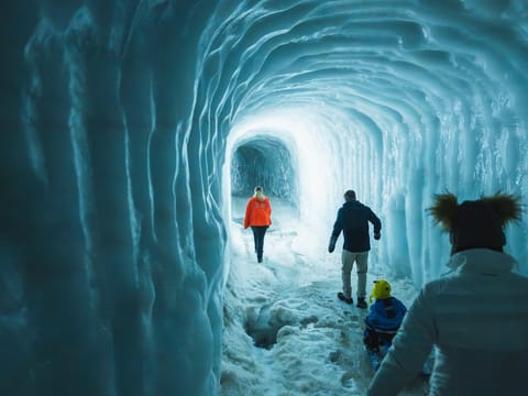Into the Glacier & Krauma Geothermal Spa, photo 3