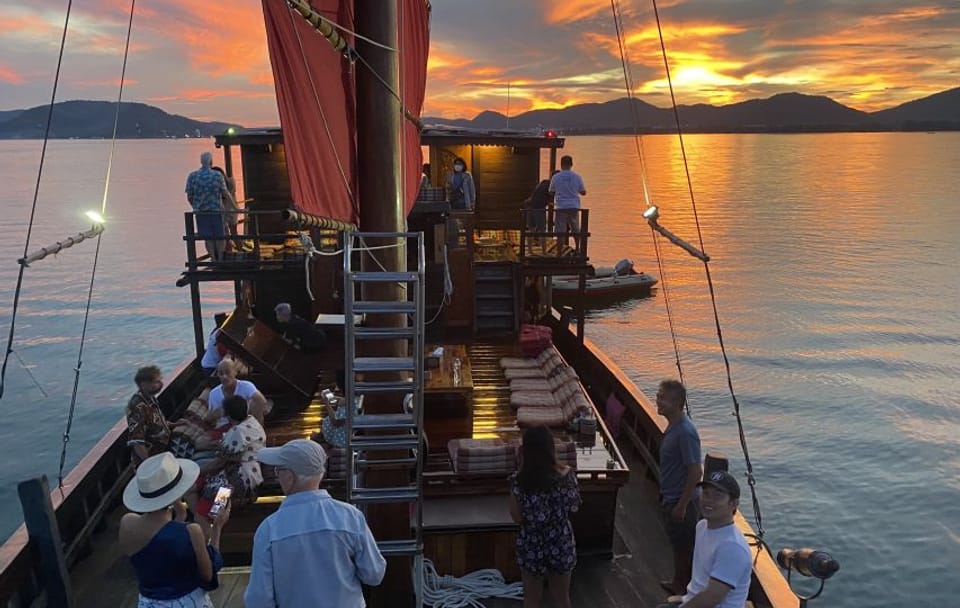 Hua Hin: Siamtara Sunset Sailing Dinner Cruise