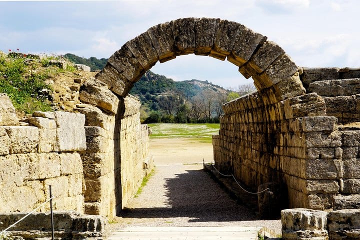 5 Days Private Tour: Meteora - Delphi - Olympia & Argolida 5