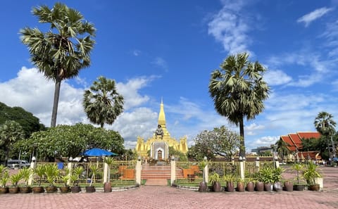 Vientiane Evening Classic Food Tour with Local Cuisine
