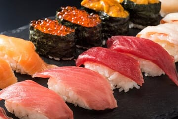 Mochi Pounding and Sushi Making Experience in Tokyo