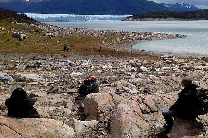 Pioneros Navigation and Trekking Tour from El Calafate