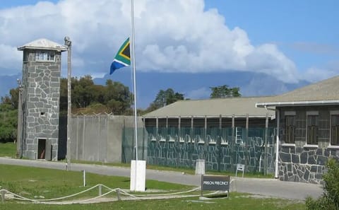 Private 3-Day Tour of Cape Point, Table Mountain, and Robben Island