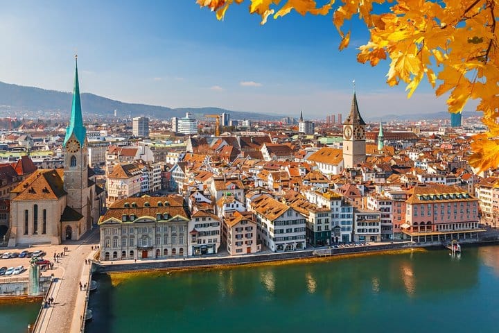 TOP Zurich : Private guided tour with your mobile 3