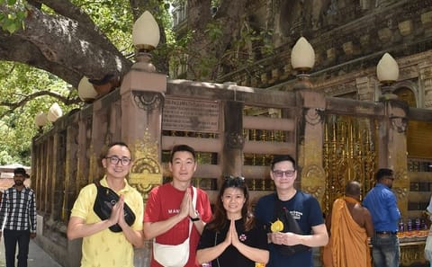 Cultural Tour of Ayodhya, Varanasi, and Bodh Gaya
