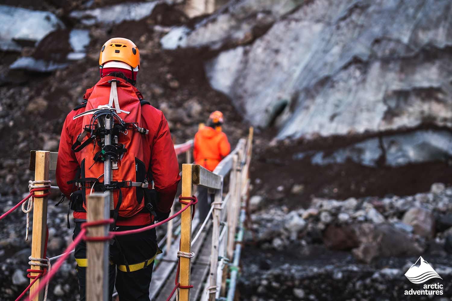 A group of hikers crossing during Iceland glacier tour Skaftafell