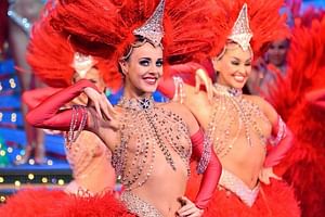 Paris Full day City Tour with Moulin Rouge cabaret experience 8 hours 