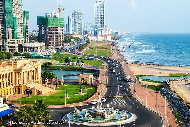 Colombo International Airport (CMB) to Colombo City Private Transfer 3