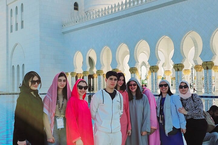 Abu Dhabi City Tour with Ferrari World Tickets  8