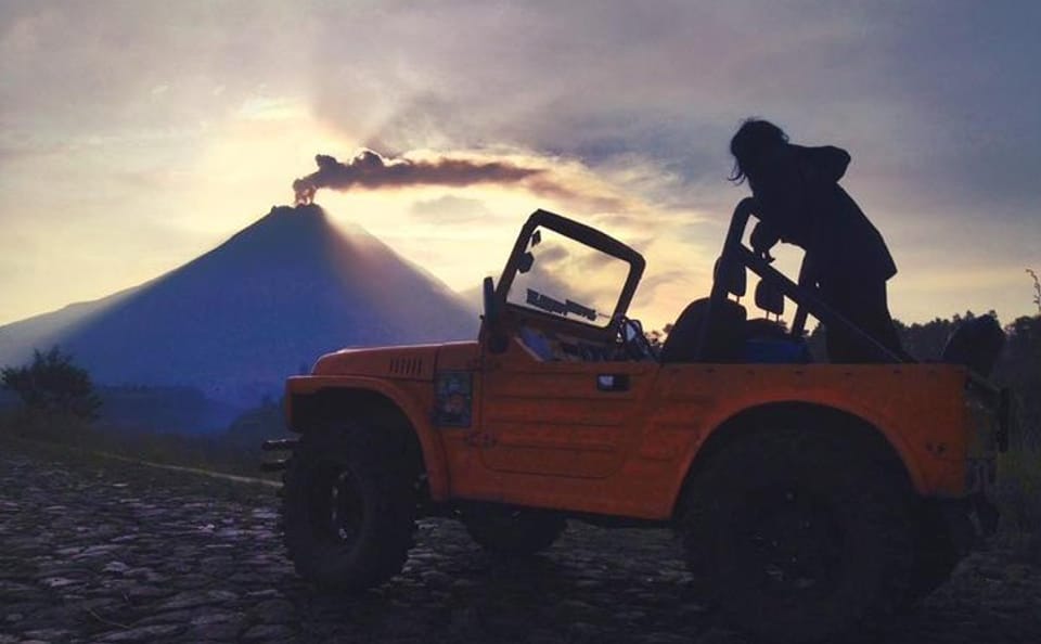 Borobudur Temple Cultural and Adventure Tour in Magelang