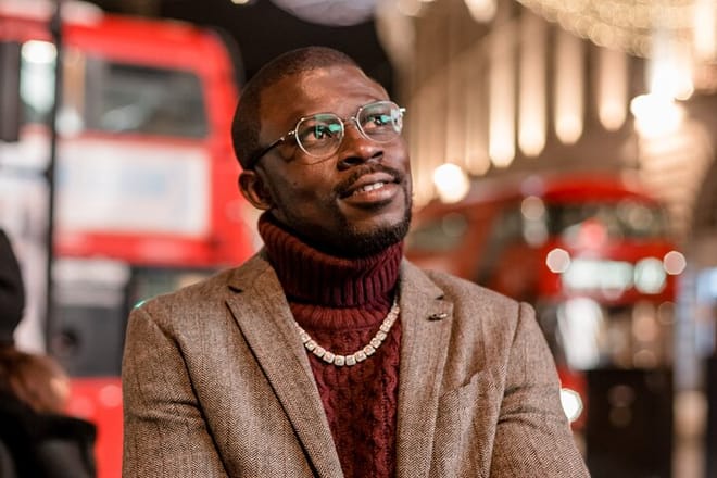 Which photos use for Dating App? Book your photographer for Dating App. Photoshoot in London. 
