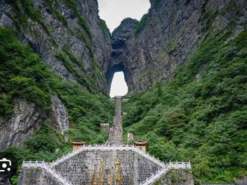 Zhangjiajie: Tianmen Mountain Day Tour + Furong Ancient Town Night Lights