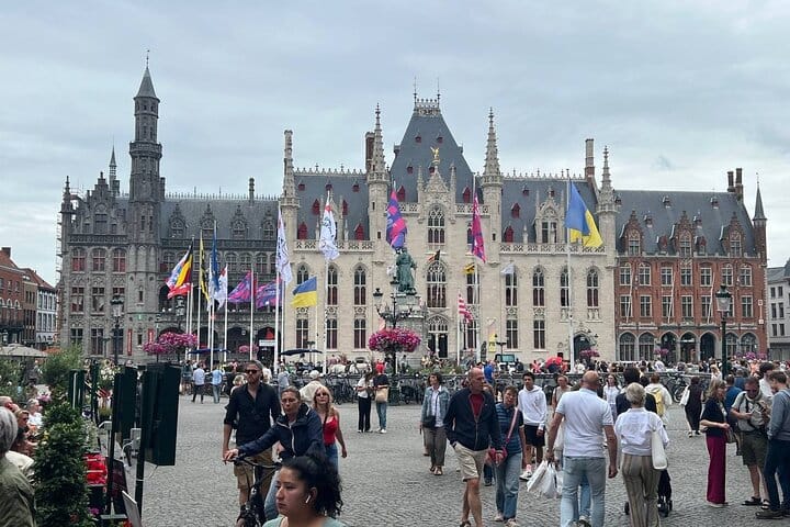 Bruges Highlights Private Trip from Paris with Boat and Beer 8