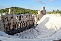 This place, which literally means "high city", can be considered the most representative of the Greek Acropolis. It was built for defensive purposes but also a place to worship the Greek gods.