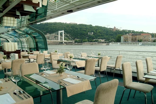Budapest Grand City Tour with Danube Cruise photo 2
