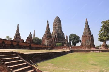 Private Day Tour of Maeklong Railway Market and Ayutthaya