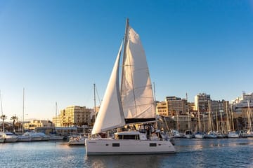 Small Group Catamaran Cruise with BBQ in Santorini