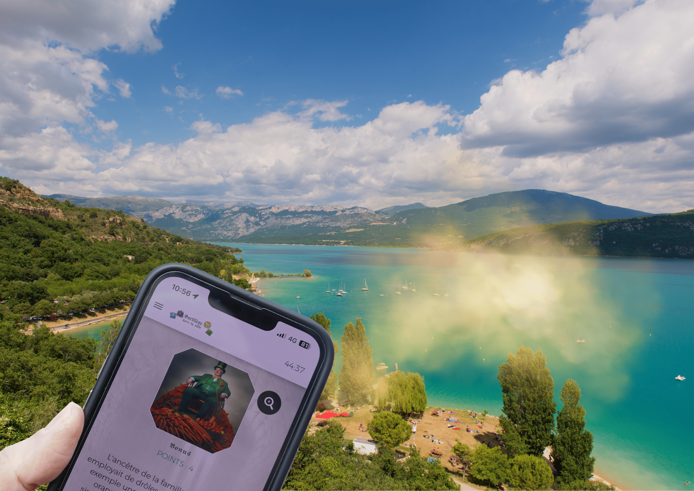 photo du téléphone de jeu devant le lac