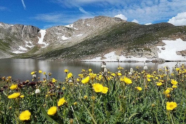 Small Group Tour to Mount Evans & Scenic Idaho Springs Adventure