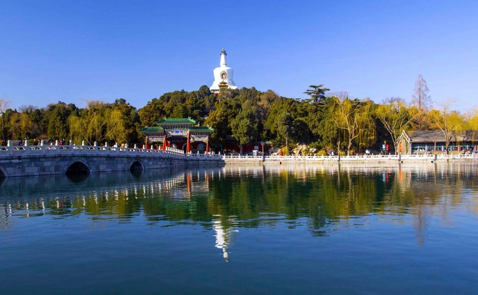 Beihai Boat Ride with Imperial Cuisine Experience and Visit Old Part Beijing