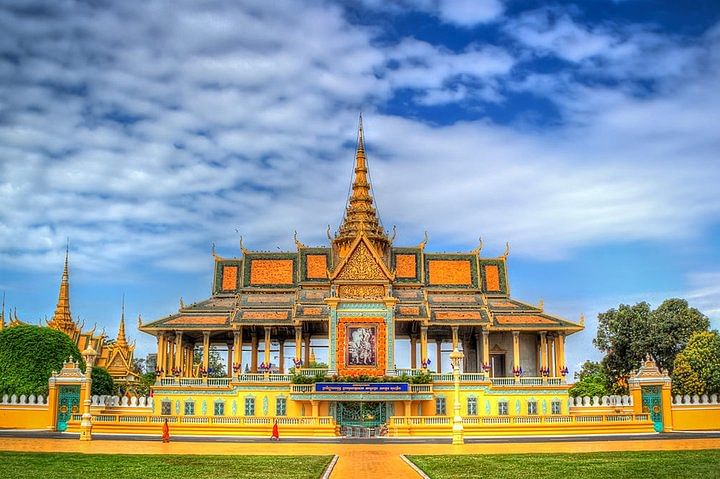 Phnom Penh Cultural Discovery and Beach Relaxation Tour, Cambodia