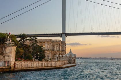 Istanbul Full Day Bosphorus Cruise and Beylerbeyi Palace Tour