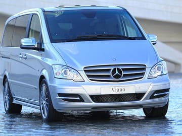 LuxuryMinibus