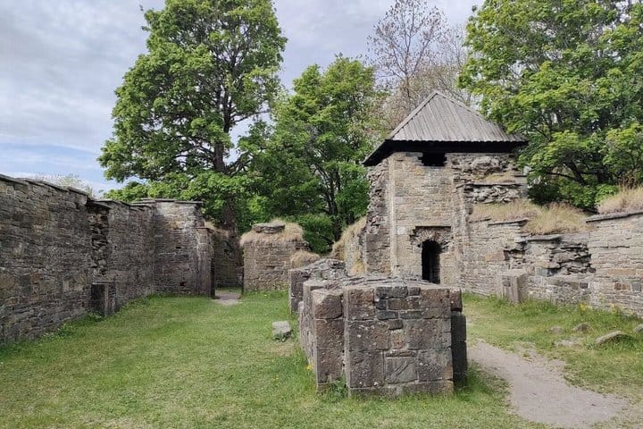 Oslo: 3 hour Island Hopping tour: Cottages, Ruins & Fjord Views 8
