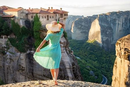 Private Tour to Meteora: Explore Monasteries and Breathtaking Scenery