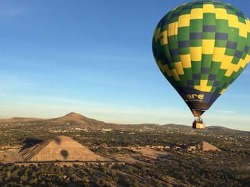 Full-Day Teotihuacan Hot Air Balloon Tour from Mexico City Including Transport