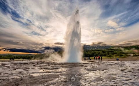 Private Tour: Golden Circle and Snorkeling in Silfra, Reykjavík