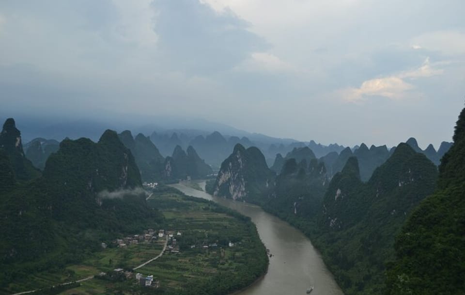 2 Days Longji Rice Terraces Li River Xianggong Hill Yangshuo Tour
