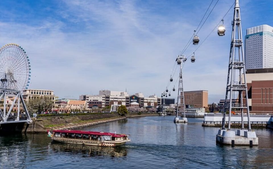 Tokyo: Yokohama Day and Night Tour with English Speaking Driver