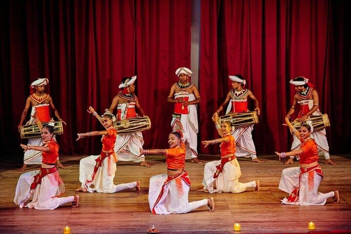 Kandy City Tour: Temple of the Tooth, Botanical Gardens & Cultural Show