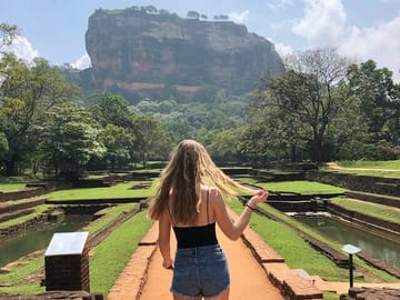 Sigiriya Rock Fortress and Cave Temples Day Trip