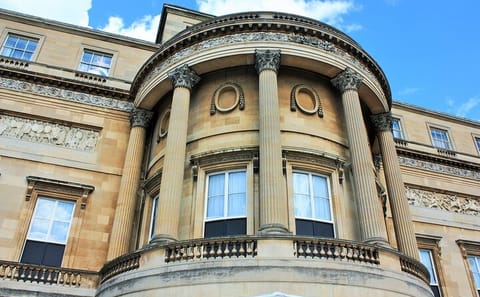 Royal Palaces and Heritage Tour in London