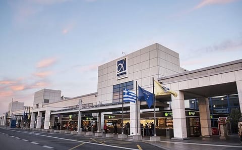 Athens Airport to Piraeus Port Transfer Service