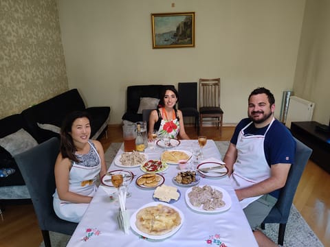 A Taste of Georgia: 3-Hour Food Tour in a Local Family